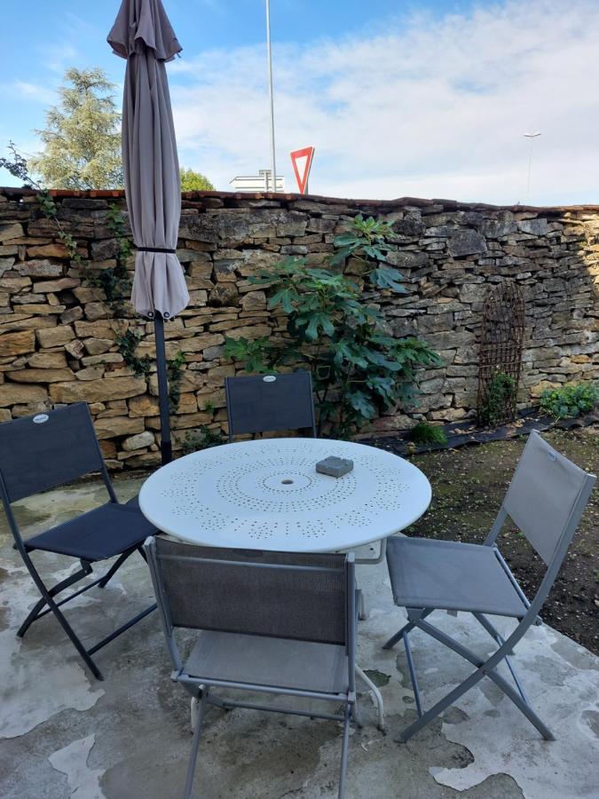 Les Dauphins Apartment Saint-Romain-de-Jalionas Exterior photo